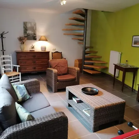 D'hote Les Volets Bleus 3* 나무르